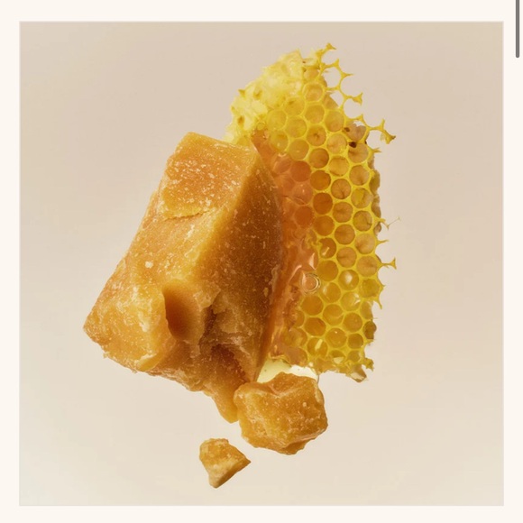 2 Medicine Mama Lips Stick - Picture 7 of 9